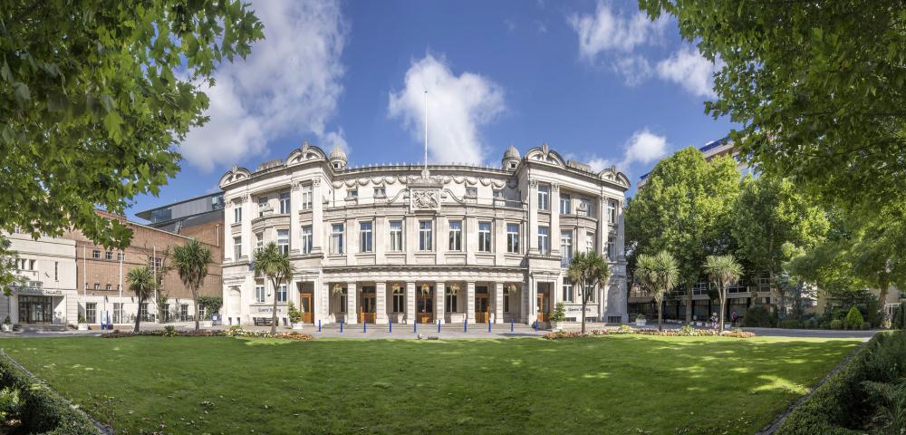 Dual International Bachelor in Business Management Program – Queen Mary University of London, UK