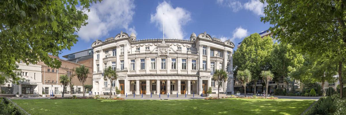 Dual International Bachelor in Business Management Program – Queen Mary University of London, UK